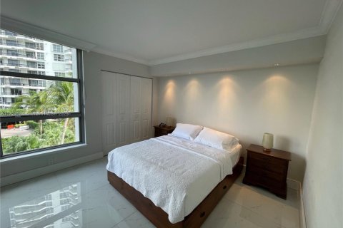 Снять в аренду кондоминиум в Авентура, Флорида 2 спальни, 134.43м2, № 1731363 - фото 16