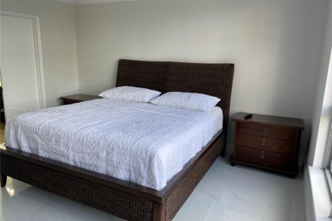 Снять в аренду кондоминиум в Авентура, Флорида 2 спальни, 134.43м2, № 1731363 - фото 14