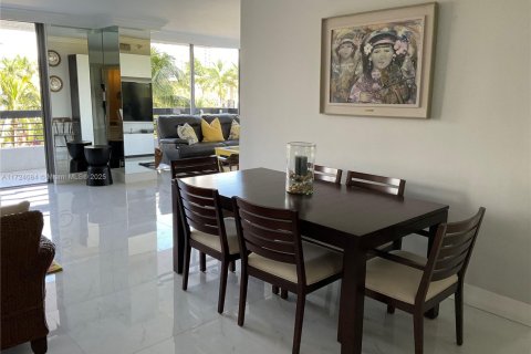 Снять в аренду кондоминиум в Авентура, Флорида 2 спальни, 134.43м2, № 1731363 - фото 8