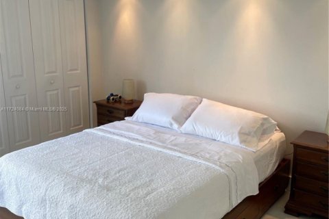 Снять в аренду кондоминиум в Авентура, Флорида 2 спальни, 134.43м2, № 1731363 - фото 17