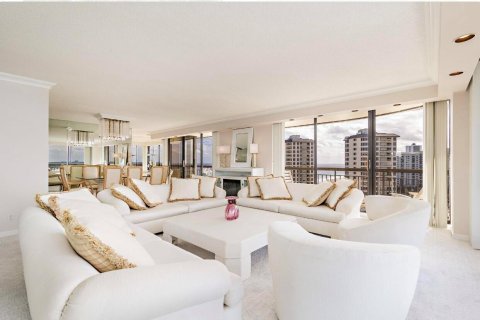 Condominio en venta en Riviera Beach, Florida, 2 dormitorios, 186.83 m2 № 2245274 - foto 2