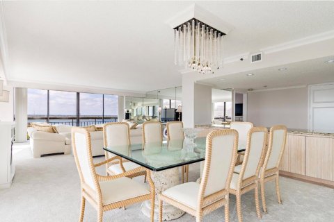 Condominio en venta en Riviera Beach, Florida, 2 dormitorios, 186.83 m2 № 2245274 - foto 4