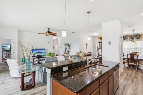House in Land O' Lakes, Florida 4 bedrooms, 180.97 sq.m. № 1845176 - photo 15