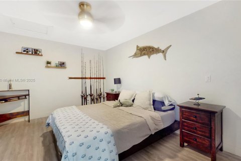House in Miami, Florida 3 bedrooms, 123.1 sq.m. № 1925303 - photo 22