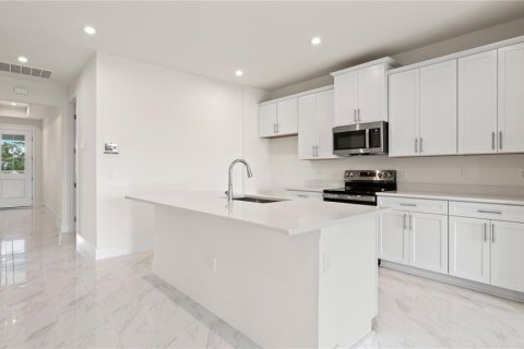 Casa en venta en Mount Dora, Florida, 3 dormitorios, 172.98 m2 № 1717312 - foto 5