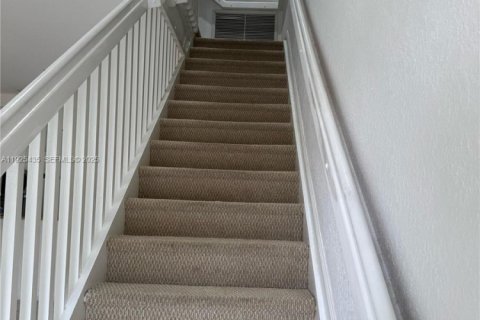 Townhouse in Plantation, Florida 2 bedrooms, 118.91 sq.m. № 1983914 - photo 8