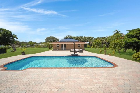Villa ou maison à vendre à Southwest Ranches, Floride: 7 chambres, 534.93 m2 № 1998216 - photo 17