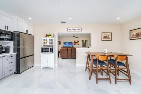 Villa ou maison à vendre à Southwest Ranches, Floride: 7 chambres, 534.93 m2 № 1998216 - photo 21