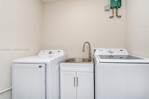 Villa ou maison à vendre à Southwest Ranches, Floride: 7 chambres, 534.93 m2 № 1998216 - photo 28