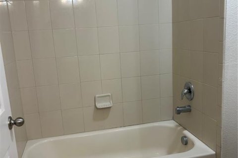Adosado en venta en Kissimmee, Florida, 3 dormitorios, 170.1 m2 № 1717646 - foto 14