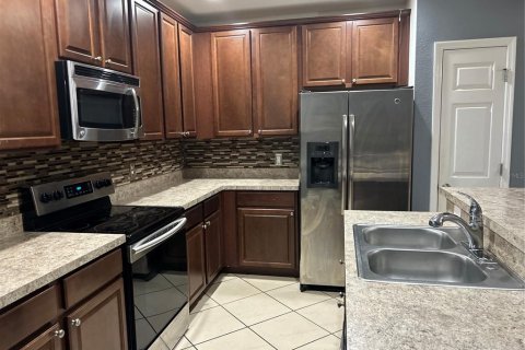 Adosado en venta en Kissimmee, Florida, 3 dormitorios, 170.1 m2 № 1717646 - foto 8