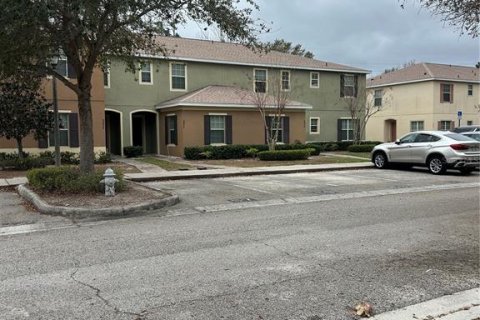 Adosado en venta en Kissimmee, Florida, 3 dormitorios, 170.1 m2 № 1717646 - foto 2