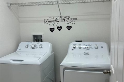 Adosado en venta en Kissimmee, Florida, 3 dormitorios, 170.1 m2 № 1717646 - foto 12