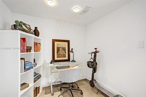 Condominio en venta en Miami, Florida, 2 dormitorios, 113.15 m2 № 1991926 - foto 12