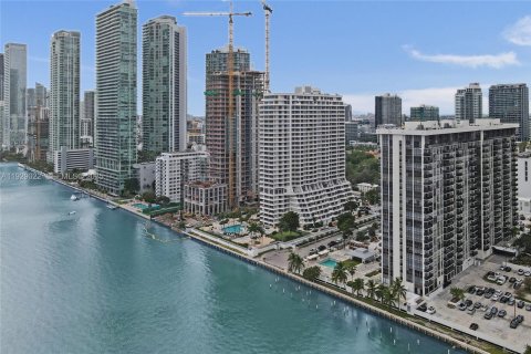Condominio en venta en Miami, Florida, 2 dormitorios, 113.15 m2 № 1991926 - foto 24