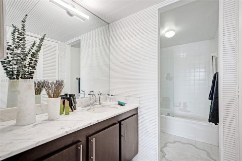 Condominio en venta en Miami, Florida, 2 dormitorios, 113.15 m2 № 1991926 - foto 7