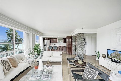 Condominio en venta en Miami, Florida, 2 dormitorios, 113.15 m2 № 1991926 - foto 17