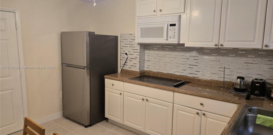 Villa ou maison à Hollywood, Floride 1 chambre, 310.29 m2 № 1921962