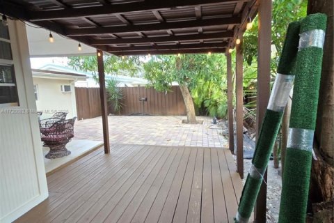 Villa ou maison à louer à Hollywood, Floride: 1 chambre, 310.29 m2 № 1921962 - photo 24