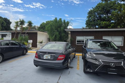 Villa ou maison à louer à Hollywood, Floride: 1 chambre, 310.29 m2 № 1921962 - photo 28