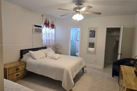 Villa ou maison à louer à Hollywood, Floride: 1 chambre, 310.29 m2 № 1921962 - photo 7