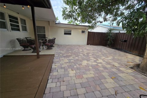 Villa ou maison à louer à Hollywood, Floride: 1 chambre, 310.29 m2 № 1921962 - photo 26