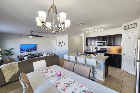 House in Haines City, Florida 4 bedrooms, 164.34 sq.m. № 1669960 - photo 8