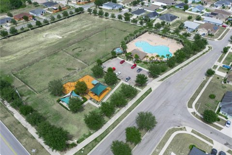 House in Haines City, Florida 4 bedrooms, 164.34 sq.m. № 1669960 - photo 27