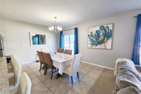House in Haines City, Florida 4 bedrooms, 164.34 sq.m. № 1669960 - photo 12