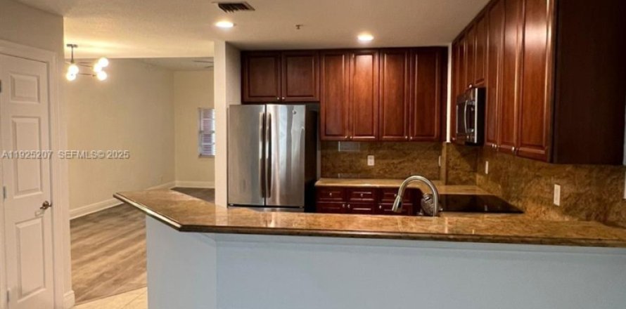 Таунхаус в Помпано-Бич, Флорида 3 спальни, 230.4м2 № 1984317