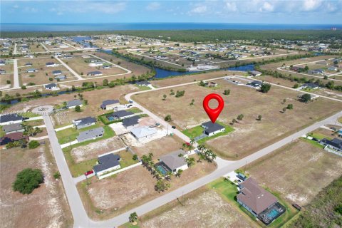 Casa en venta en Cape Coral, Florida, 4 dormitorios № 2263650 - foto 10