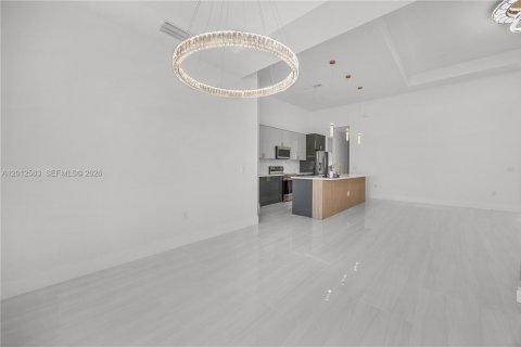 Casa en venta en Cape Coral, Florida, 4 dormitorios № 2263650 - foto 12