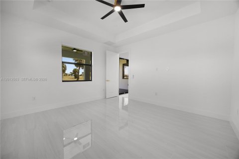 Casa en venta en Cape Coral, Florida, 4 dormitorios № 2263650 - foto 22