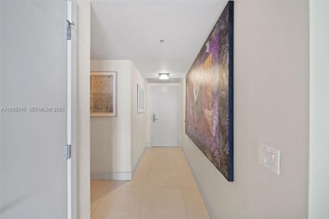 Купить кондоминиум в Майами-Бич, Флорида 2 спальни, 145.39м2, № 1986139 - фото 25