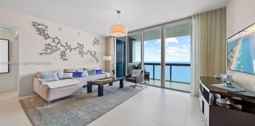 Кондоминиум с 2 спальнями в Майами-Бич, Флорида № 1986139