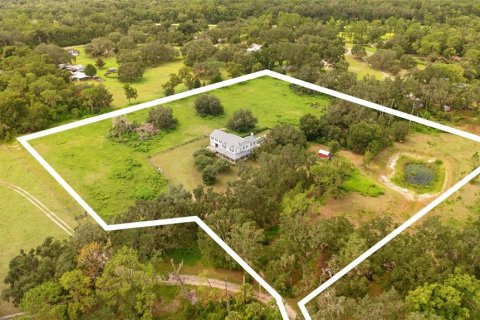 House in Thonotosassa, Florida 4 bedrooms, 402.92 sq.m. № 2337365
