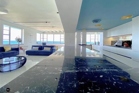 Condominio en alquiler en Miami Beach, Florida, 4 dormitorios, 246.47 m2 № 2011246 - foto 20
