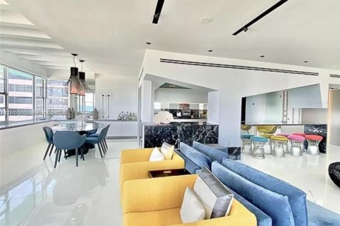 Condominio en alquiler en Miami Beach, Florida, 4 dormitorios, 246.47 m2 № 2011246 - foto 18