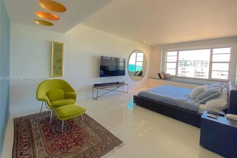 Condominio en alquiler en Miami Beach, Florida, 4 dormitorios, 246.47 m2 № 2011246 - foto 13