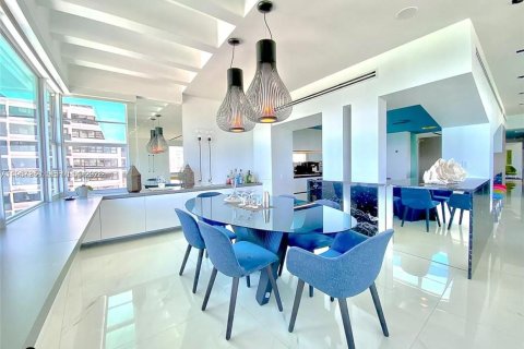 Condominio en alquiler en Miami Beach, Florida, 4 dormitorios, 246.47 m2 № 2011246 - foto 27