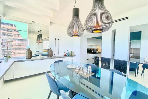 Condominio en alquiler en Miami Beach, Florida, 4 dormitorios, 246.47 m2 № 2011246 - foto 7