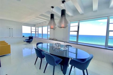 Condominio en alquiler en Miami Beach, Florida, 4 dormitorios, 246.47 m2 № 2011246 - foto 6
