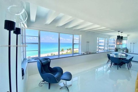 Condominio en alquiler en Miami Beach, Florida, 4 dormitorios, 246.47 m2 № 2011246 - foto 28