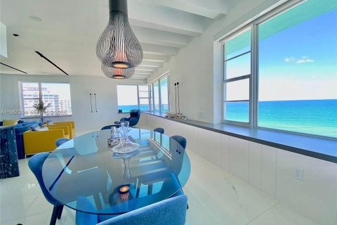 Condominio en alquiler en Miami Beach, Florida, 4 dormitorios, 246.47 m2 № 2011246 - foto 25