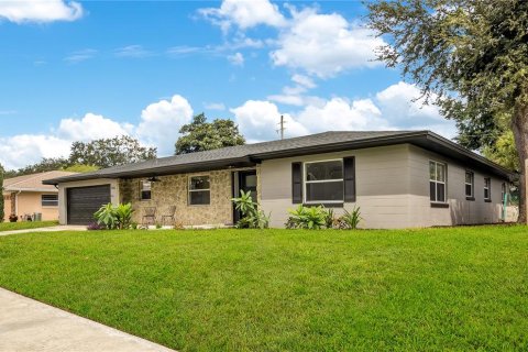 Villa ou maison à vendre à Orlando, Floride: 4 chambres, 202.71 m2 № 2415521 - photo 2