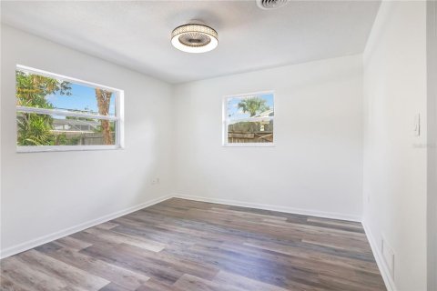Villa ou maison à vendre à Orlando, Floride: 4 chambres, 202.71 m2 № 2415521 - photo 23