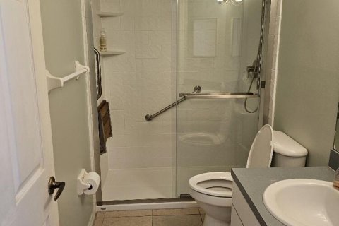 House in Sebastian, Florida 3 bedrooms, 147.25 sq.m. № 2084100 - photo 24