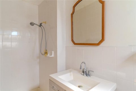 Casa en venta en Tampa, Florida, 5 dormitorios, 146.41 m2 № 1838386 - foto 22
