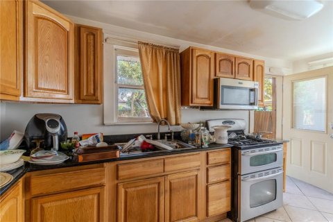 Casa en venta en Tampa, Florida, 5 dormitorios, 146.41 m2 № 1838386 - foto 19