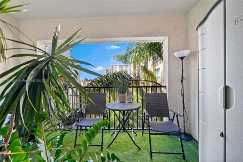 Condo in Sunny Isles Beach, Florida, 1 bedroom  № 1701337 - photo 8